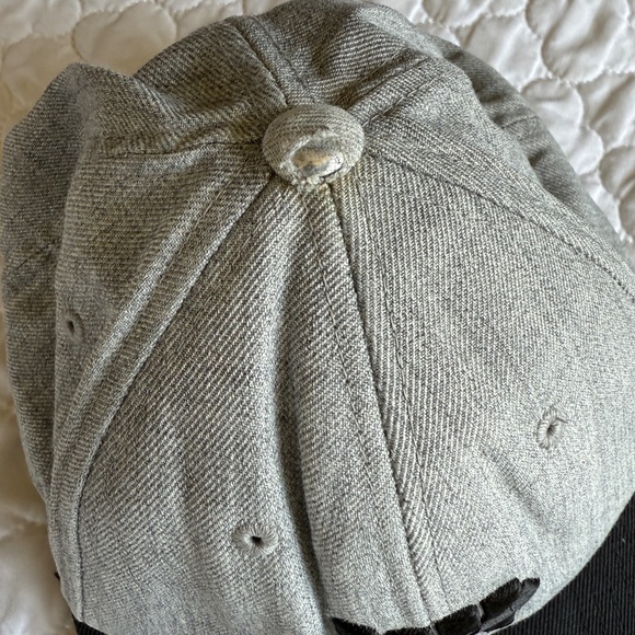 Undefeated Distressed Cap / Hat in Grey & Black Adjustable - Picture 2 of 6